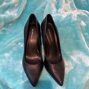 Bcbg classy black stilettos